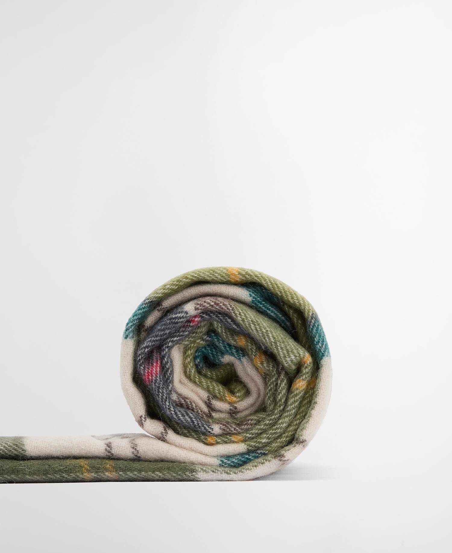 Serena Tartan Lambswool Scarf Classic/Ancient image number 3