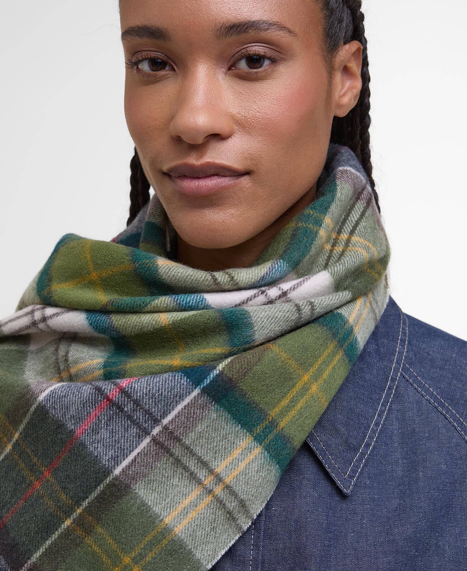 Serena Tartan Lambswool Scarf Classic/Ancient image number 5