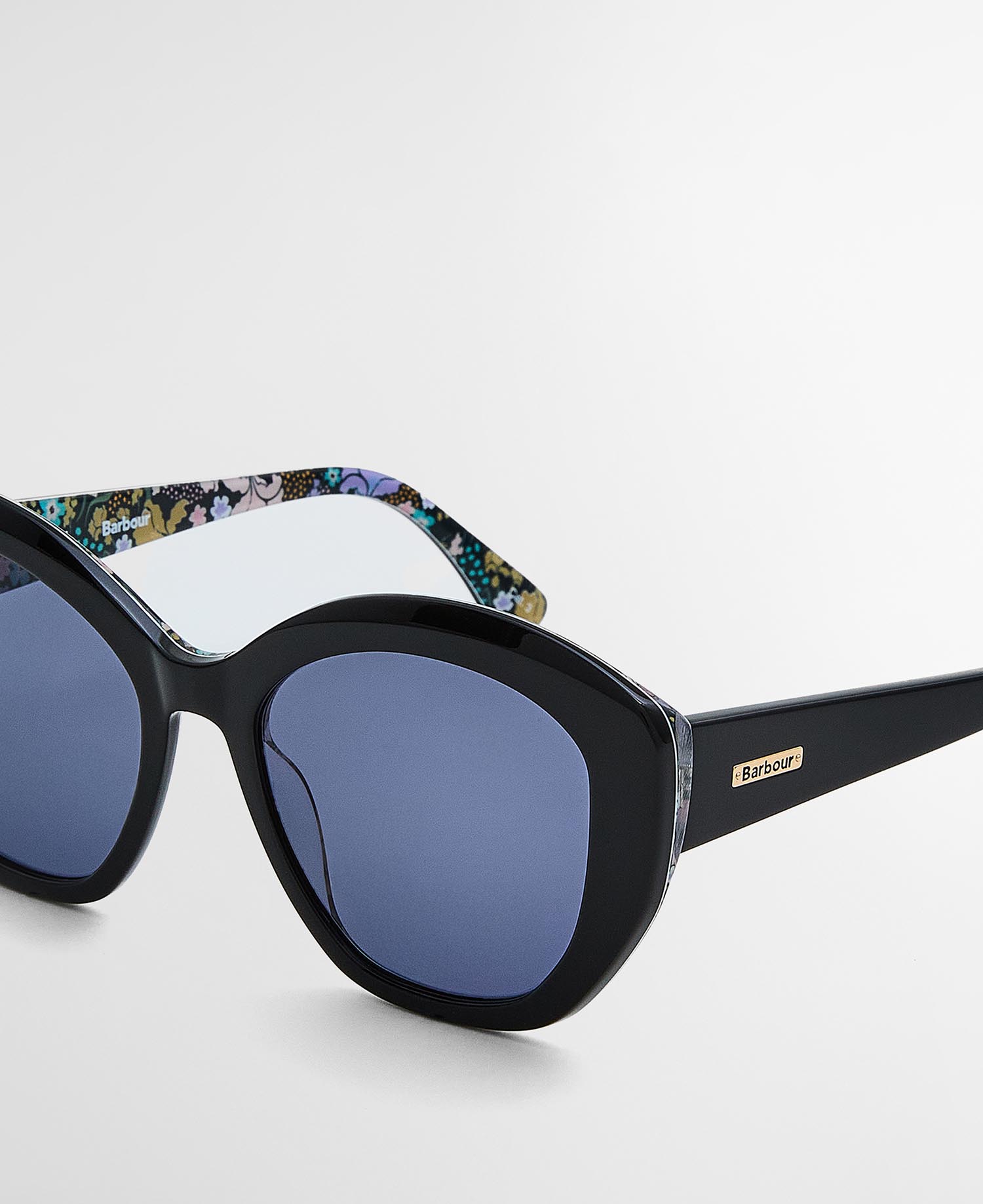 Cat-Eye Sunglasses c1 Black