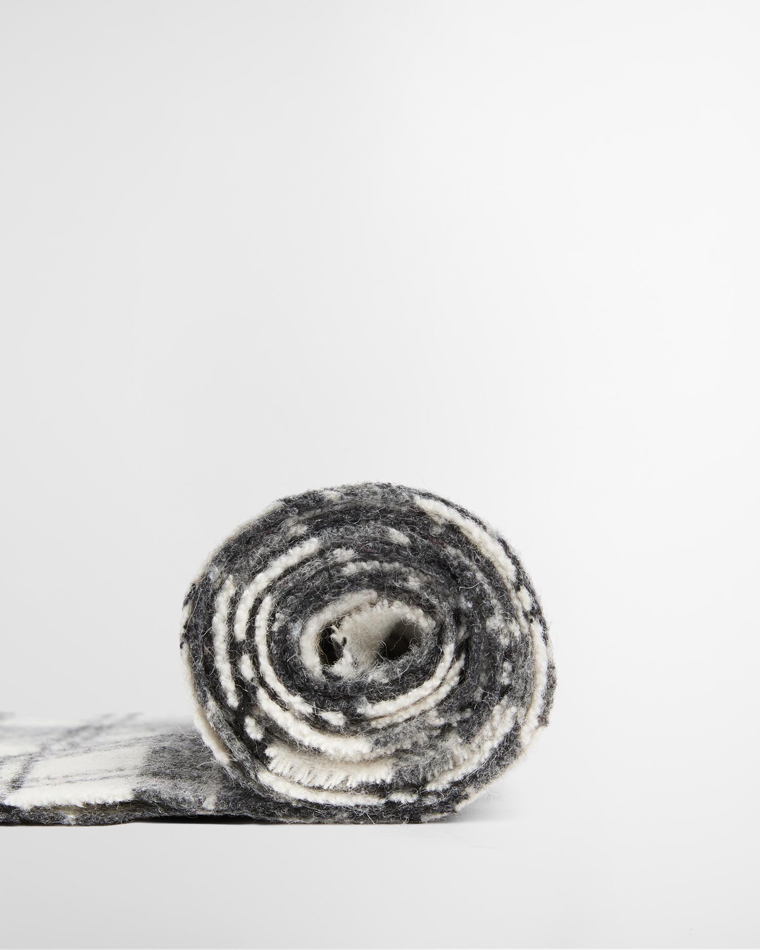 Tartan Lambswool Scarf Monochrome Tartan