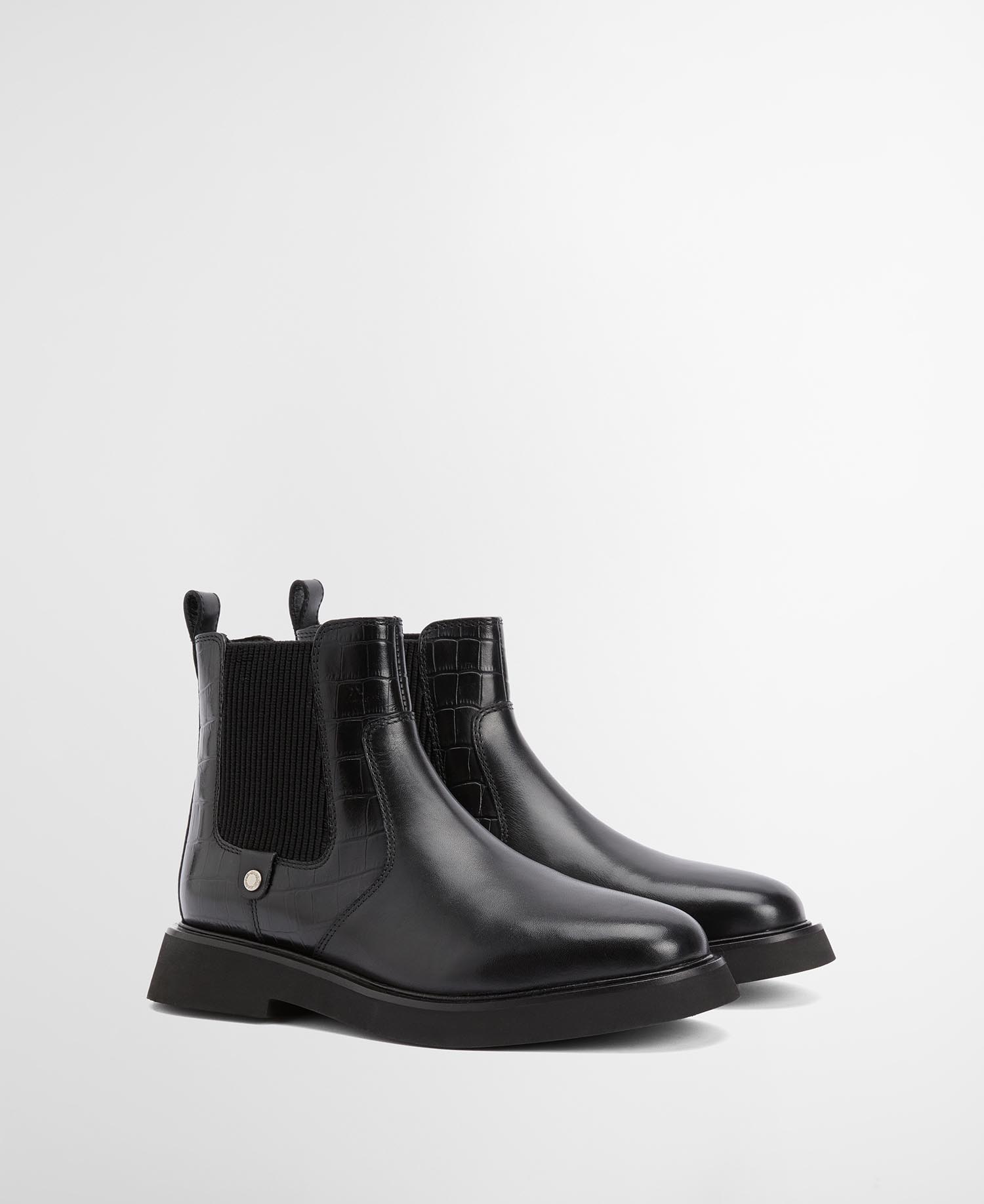 Delfine Chelsea Boots Black